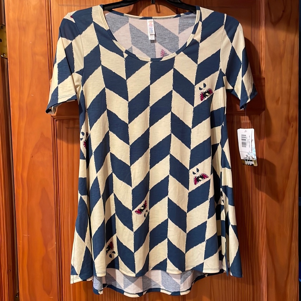 NWT Lularoe Perfect Tee